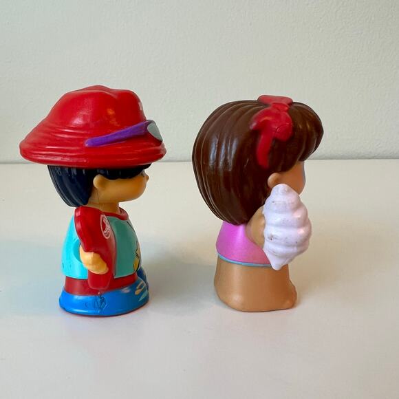 Fisher-Price Little People Life Guard 2017 Female Swimmer holding Sea Shell 2016 - Picture 5 of 6